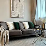 The Luxe By Infinitum Suites