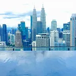 The Luxe By Infinitum Suites
