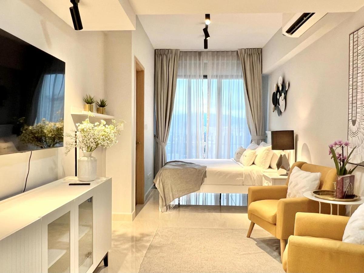 The Luxe By Infinitum *